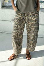 Load image into Gallery viewer, LE BON SHOPPE - ARC PANTS LEOPARD