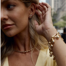 Load image into Gallery viewer, GIMME MARQUISE NECKLACE (SMALL) - GOLD