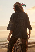 Load image into Gallery viewer, SABBI THE CHASE YOUR DREAMS TEE