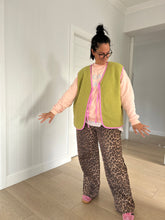 Load image into Gallery viewer, Nubi Quilted Vest - Guava