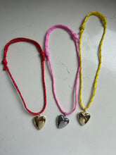 Load image into Gallery viewer, Le ParaHeart Necklace