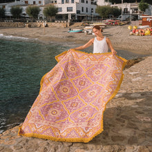 Load image into Gallery viewer, Goldie Woven Picnic Rug XL