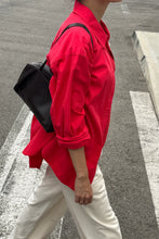Load image into Gallery viewer, LE BON SHOPPE LIGHT WEIGHT OWEN SHIRT - RED