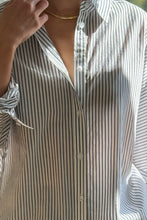 Load image into Gallery viewer, LE BON SHOPPE STRIPED LIGHT WEIGHT OWEN SHIRT - DENIM STRIPE ON WHITE
