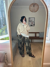 Load image into Gallery viewer, Washed Leopard Printed Barrel Jean