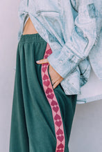 Load image into Gallery viewer, SABBI THE RAVING HEARTS PANTS - GREEN