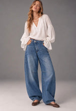 Load image into Gallery viewer, Barrel Pants Washed Denim