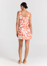 Load image into Gallery viewer, Poolside Paradiso - Mare 100% Linen U Shift Dress - Tangelo