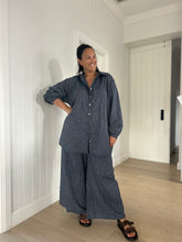 Load image into Gallery viewer, THE YUMI SHIRT - NAVY PINSTRIPE