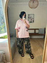 Load image into Gallery viewer, Washed Leopard Printed Barrel Jean