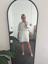 Load image into Gallery viewer, La Bohème Girls Clara Short Blossom Embroidery White