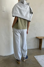 Load image into Gallery viewer, FRENCH TERRY BALLOON PANTS - LIGHT HT. GREY
