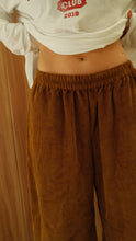 Load image into Gallery viewer, By Billie Ren cord pant - brown
