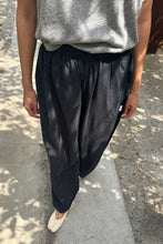 Load image into Gallery viewer, LE BON SHOPPE PARACHUTE PANTS - BLACK
