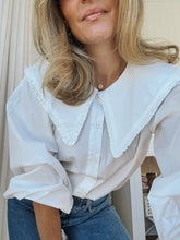 Load image into Gallery viewer, Birdie Shirt - White
