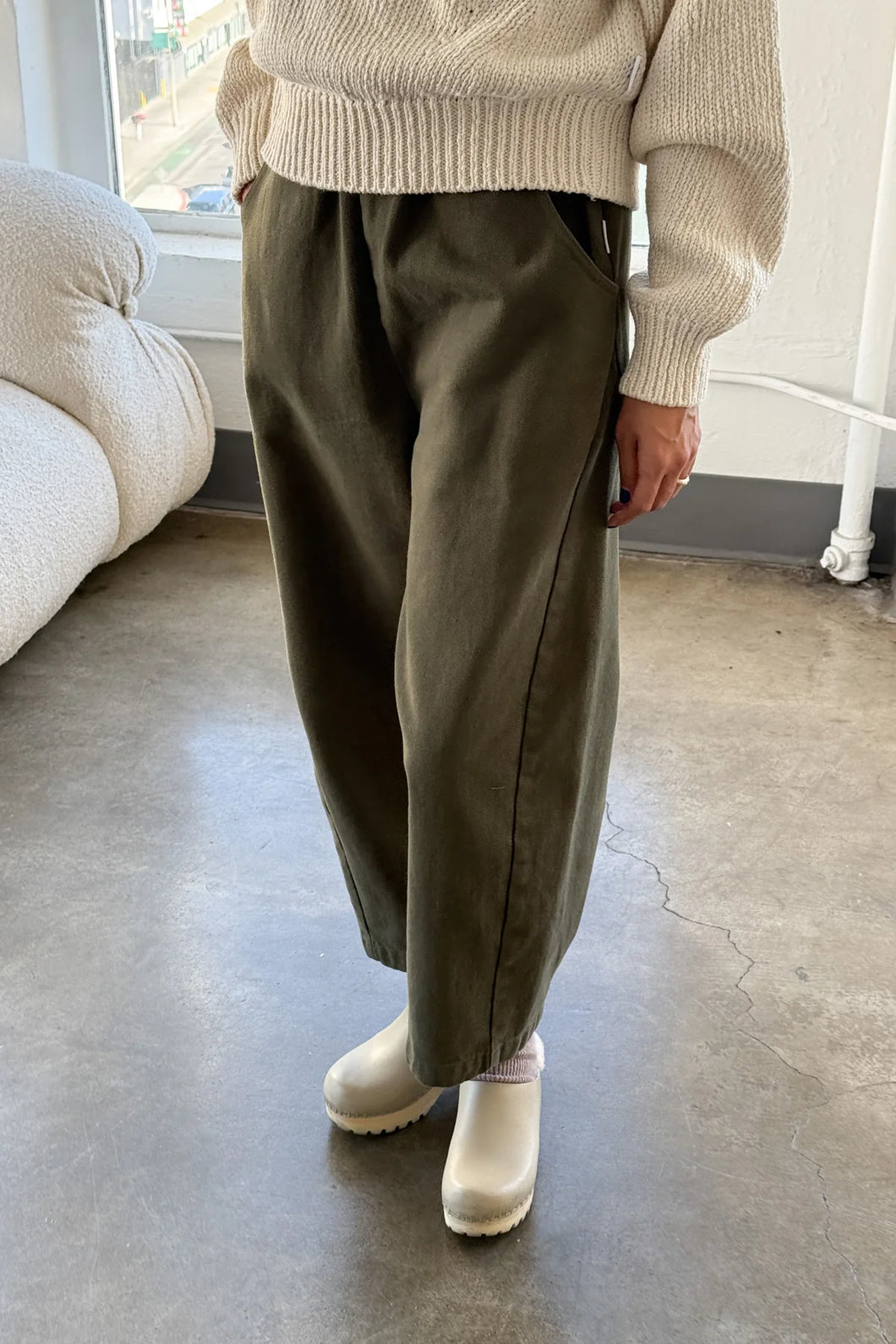 LE BON SHOPPE - ARC PANTS OLIVE