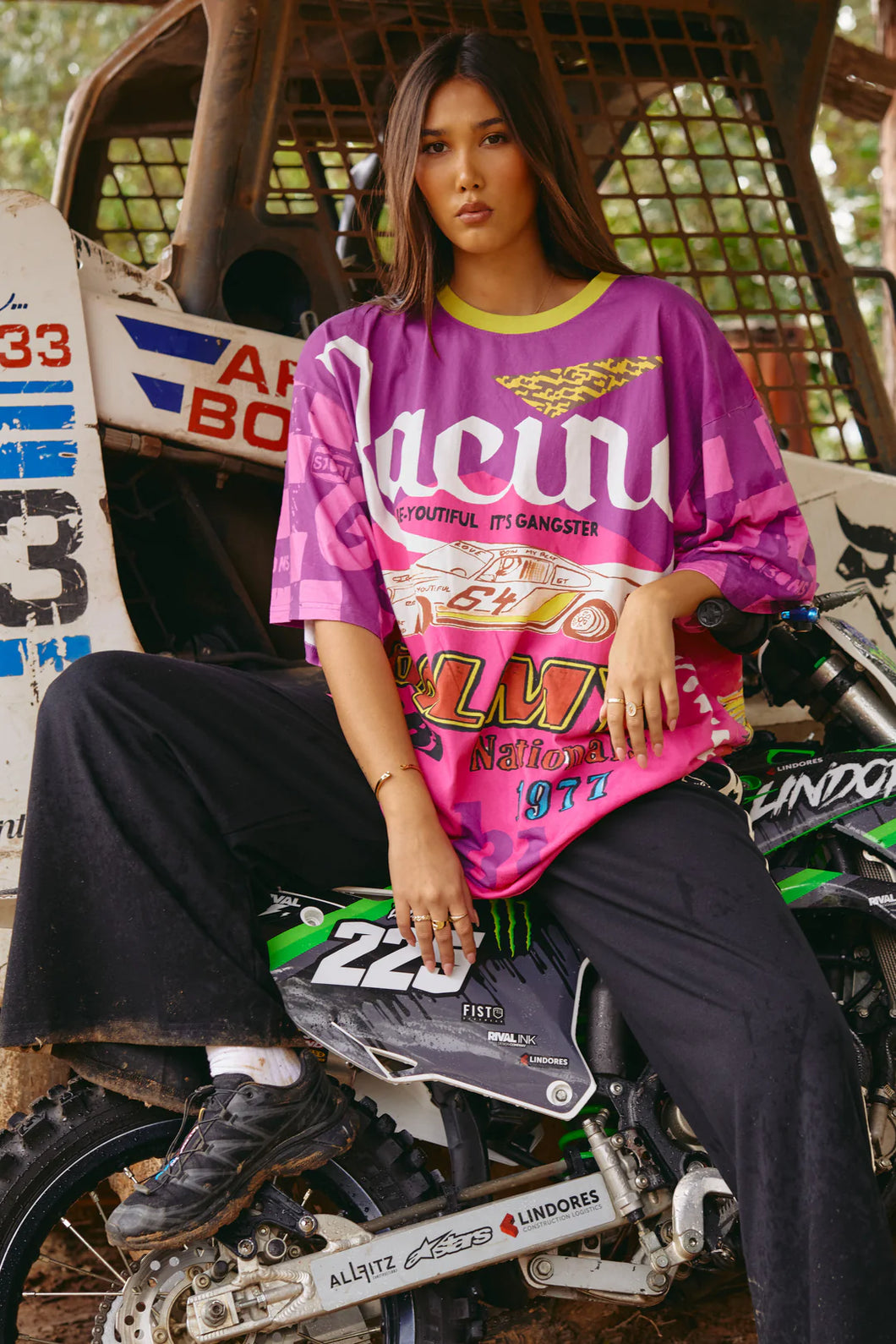 SABBI THE VERY OVERSIZED ITS GANGSTER TEE - PINK