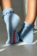 Load image into Gallery viewer, LE BON SHOPPE RUFFLED HUGGER CREW SOCKS - PERIWINKLE / RED
