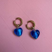 Load image into Gallery viewer, ALLEE GLASS HEART HOOPS // BLUE
