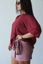 Load image into Gallery viewer, By Billie ATHLETIC HEMP/COTTON TEE - BURGUNDY
