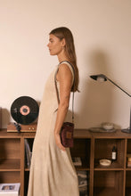 Load image into Gallery viewer, NIM LEATHER TRIMMED RAFFIA POCKET - COCOA
