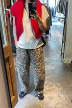 Load image into Gallery viewer, LE BON SHOPPE - ARC PANTS LEOPARD
