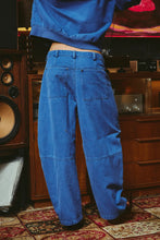 Load image into Gallery viewer, SABBI THE BARREL LEG TROUSER
