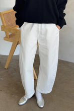 Load image into Gallery viewer, LE BON SHOPPE - ARC PANTS MILK

