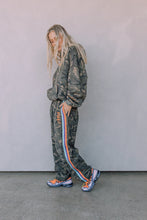Load image into Gallery viewer, SABBI - THE NAME YOURSELF TRACKPANTS
