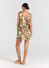 Load image into Gallery viewer, Poolside Paradiso - Beachcomber 100% Linen U Shift Dress - Banana
