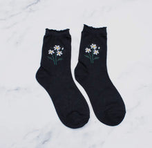 Load image into Gallery viewer, Floral Mesh Socks - Black
