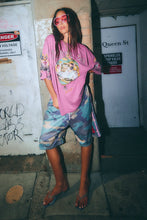 Load image into Gallery viewer, SABBI DJ GEISHA TEE
