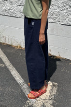 Load image into Gallery viewer, LE BON SHOPPE - ARC PANTS NAVY
