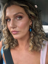 Load image into Gallery viewer, ALLEE GLASS HEART HOOPS // BLUE
