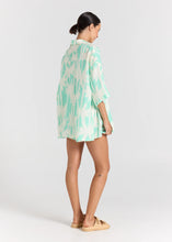 Load image into Gallery viewer, Palms 100% Linen Over Shirt - Mint

