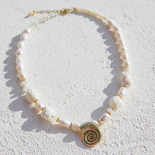Load image into Gallery viewer, Sea Shell Necklace

