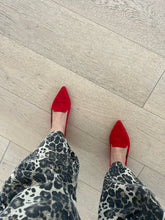 Load image into Gallery viewer, Millwoods POPLAR POINTED FLAT - RED SUEDE

