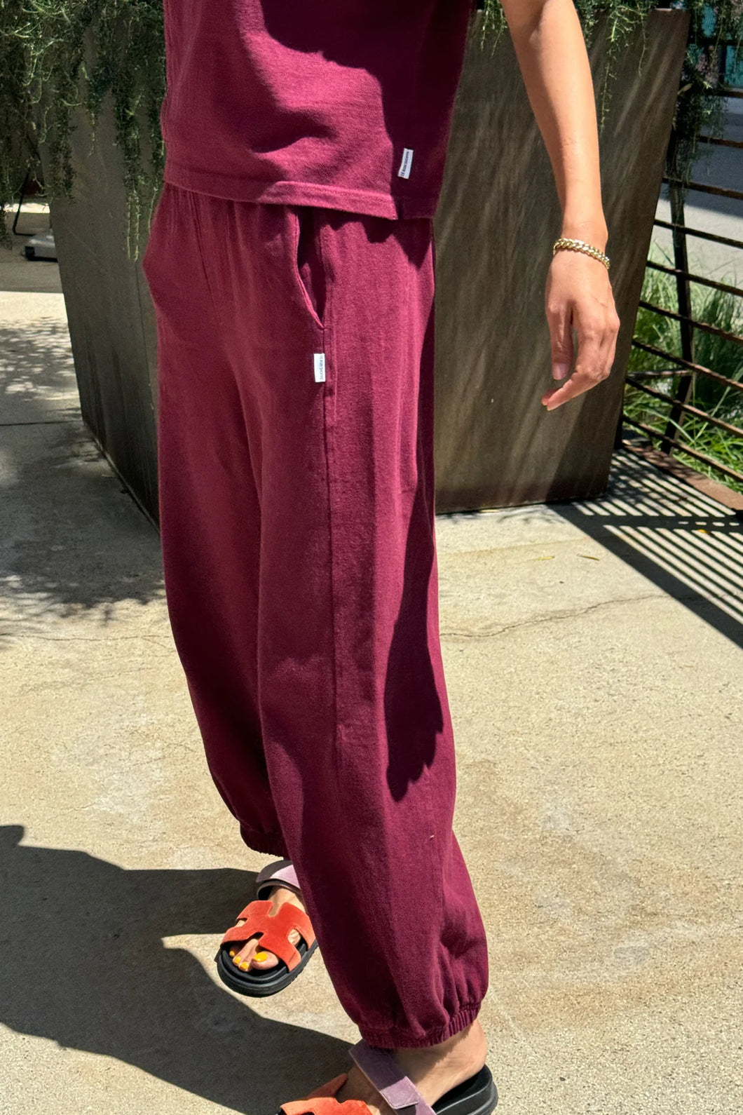 LE BON SHOPPE BALLOON PANTS - CABERNET