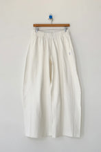 Load image into Gallery viewer, LE BON SHOPPE BARE PANTS - WHITE COTTON

