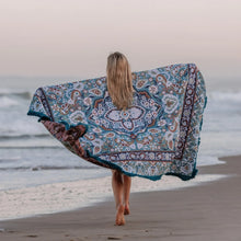 Load image into Gallery viewer, Luna Woven Picnic Rug XL
