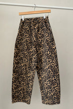 Load image into Gallery viewer, LE BON SHOPPE - ARC PANTS LEOPARD
