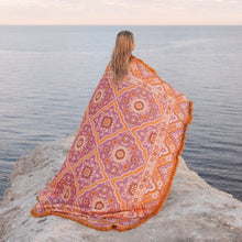 Load image into Gallery viewer, Goldie Woven Picnic Rug XL

