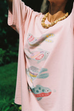 Load image into Gallery viewer, Ciao Ciao Vacation AQUATIC CORE TEE
