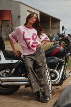 Load image into Gallery viewer, SABBI THE RAVING HEARTS PANTS - CAMO
