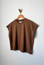 Load image into Gallery viewer, LE BON SHOPPE JEANNE TEE - MUD
