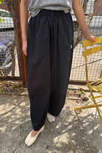 Load image into Gallery viewer, LE BON SHOPPE PARACHUTE PANTS - BLACK
