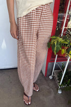 Load image into Gallery viewer, LE BON SHOPPE - ARC PANTS CINNAMON GINGHAM
