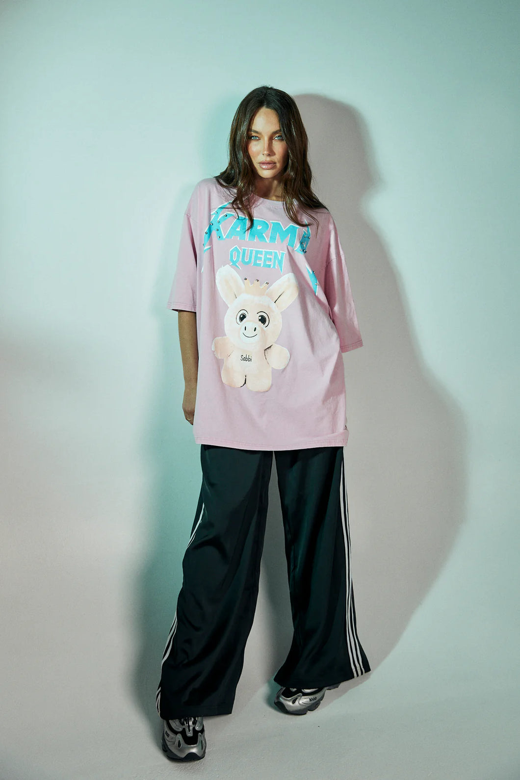 SABBI KARMA QUEEN TEE - PINK ACID WASH