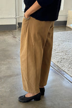 Load image into Gallery viewer, LE BON SHOPPE - ARC PANTS TOBACCO
