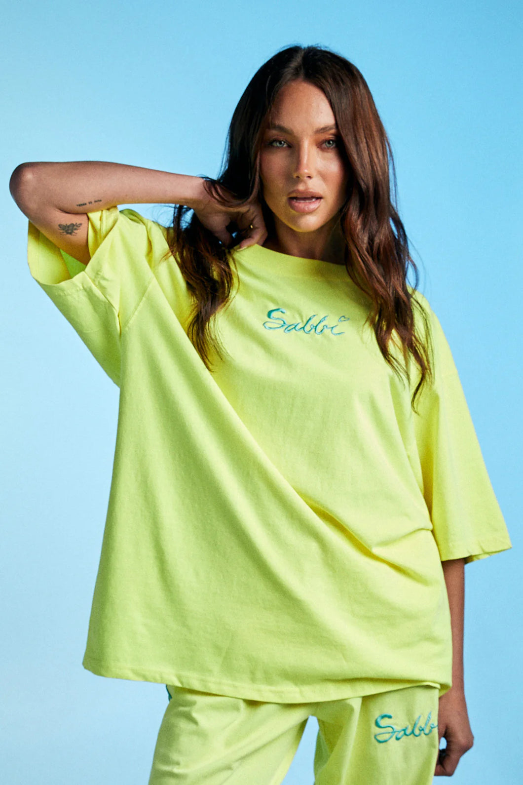 SABBI THE VERY OVERSIZED STANDOUT TEE - FLURO LEMON